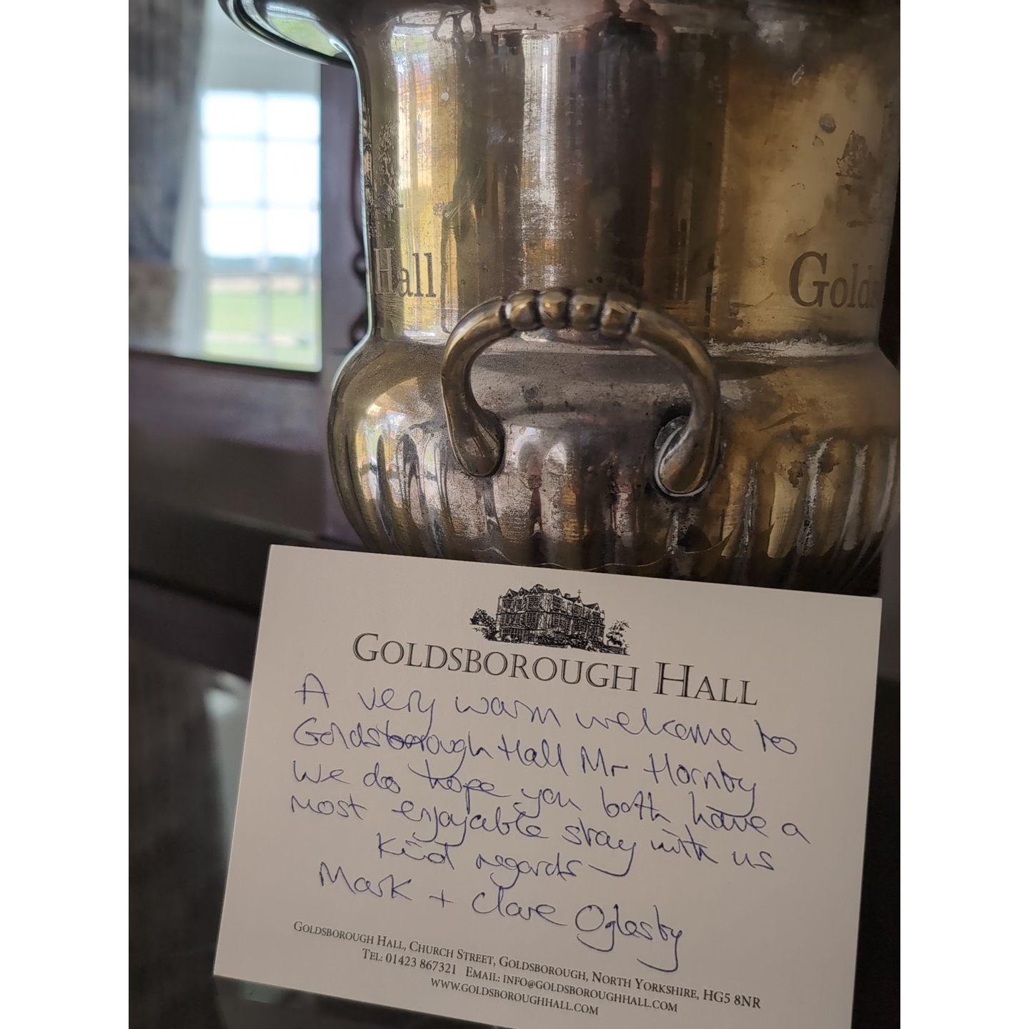 A thoughtful welcome from the Hall’s owners during our menu tasting—a personal touch that made the experience even more special.