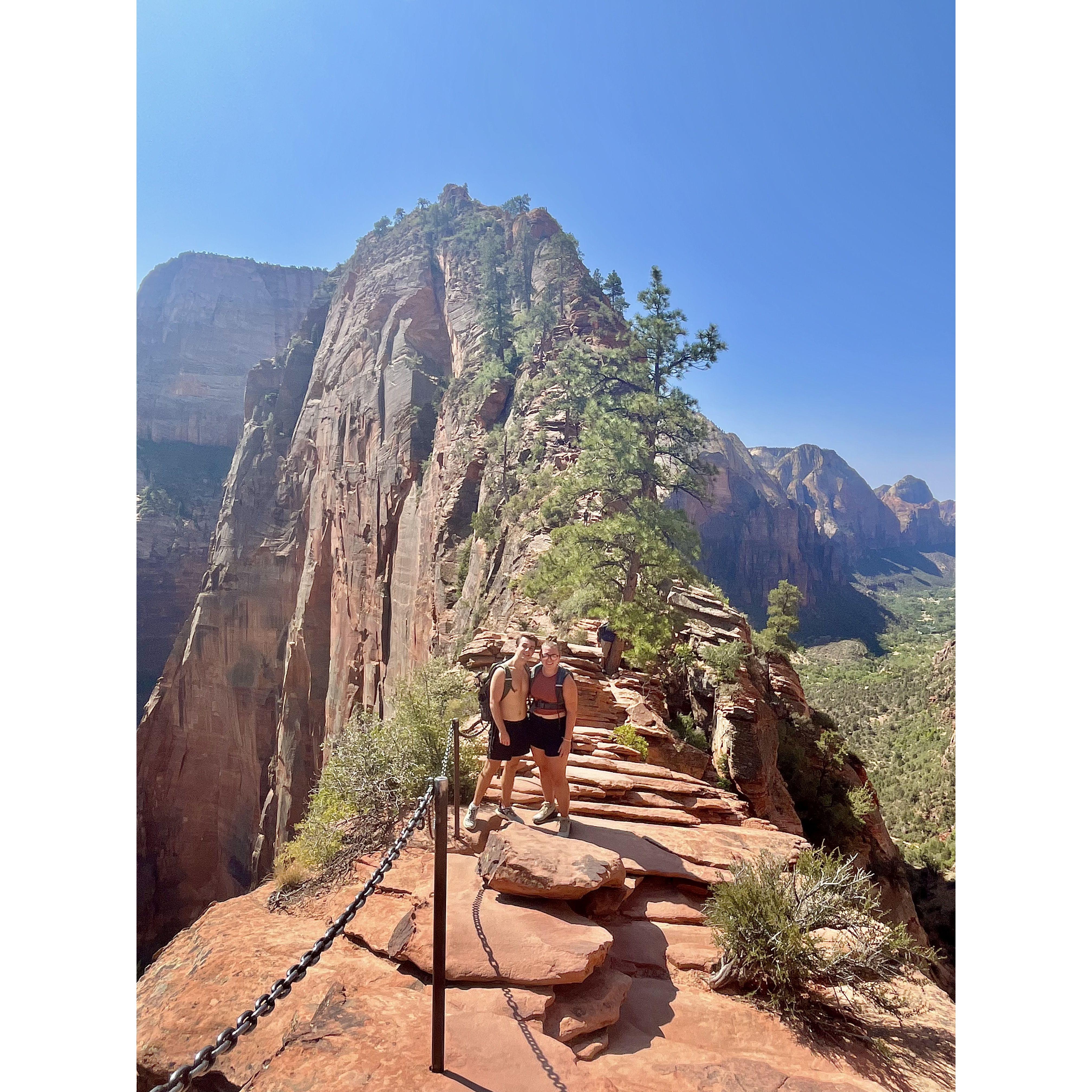 Hiking "Angels Landing"