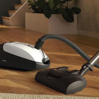 Classic C1 Cat & Dog Bagged Canister Vacuum