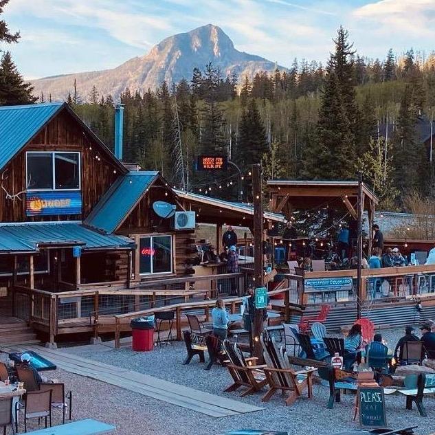 Nugget Bar (Saturday afternoon/evening)