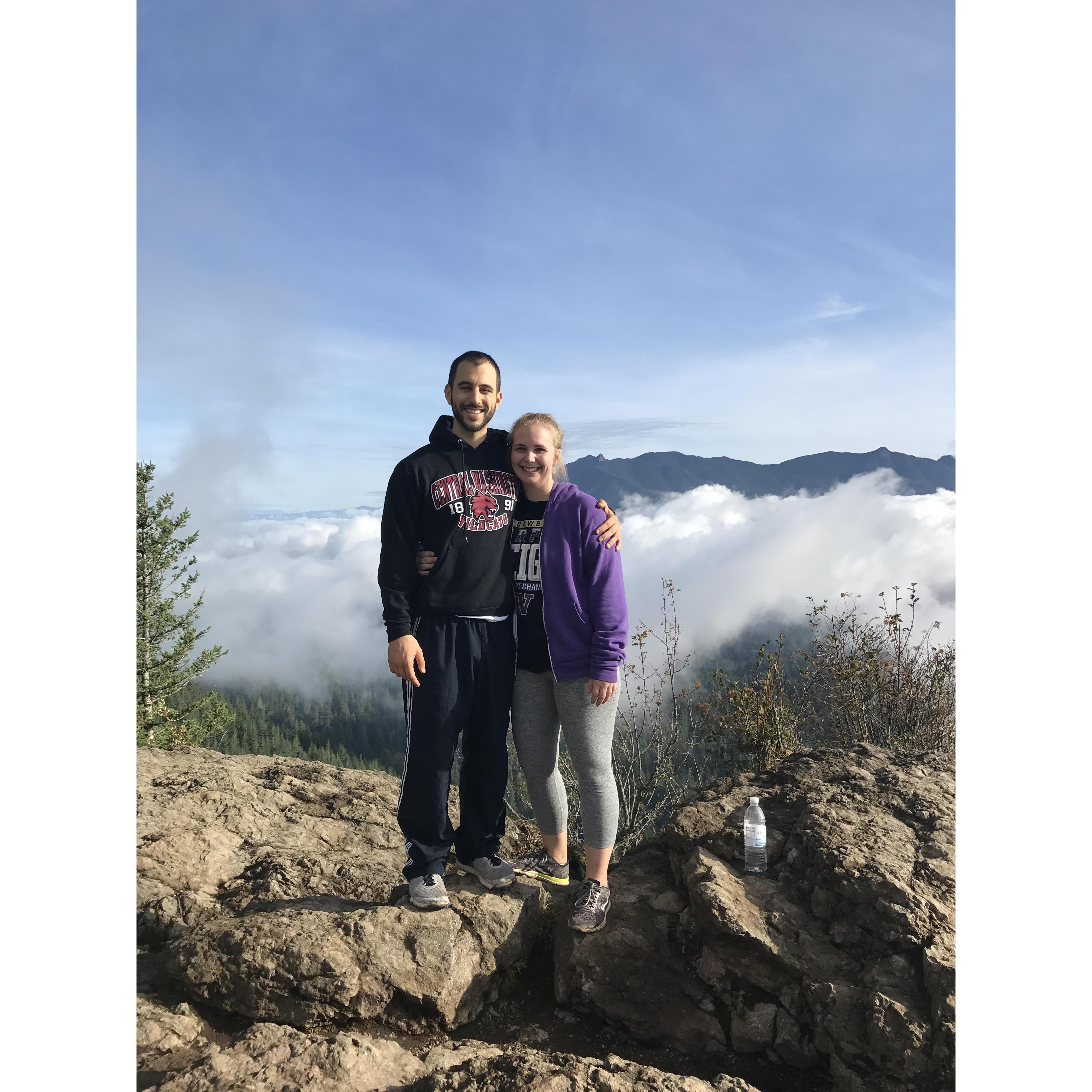 On top of the world in Washington! Rattlesnake Ledge Trail!