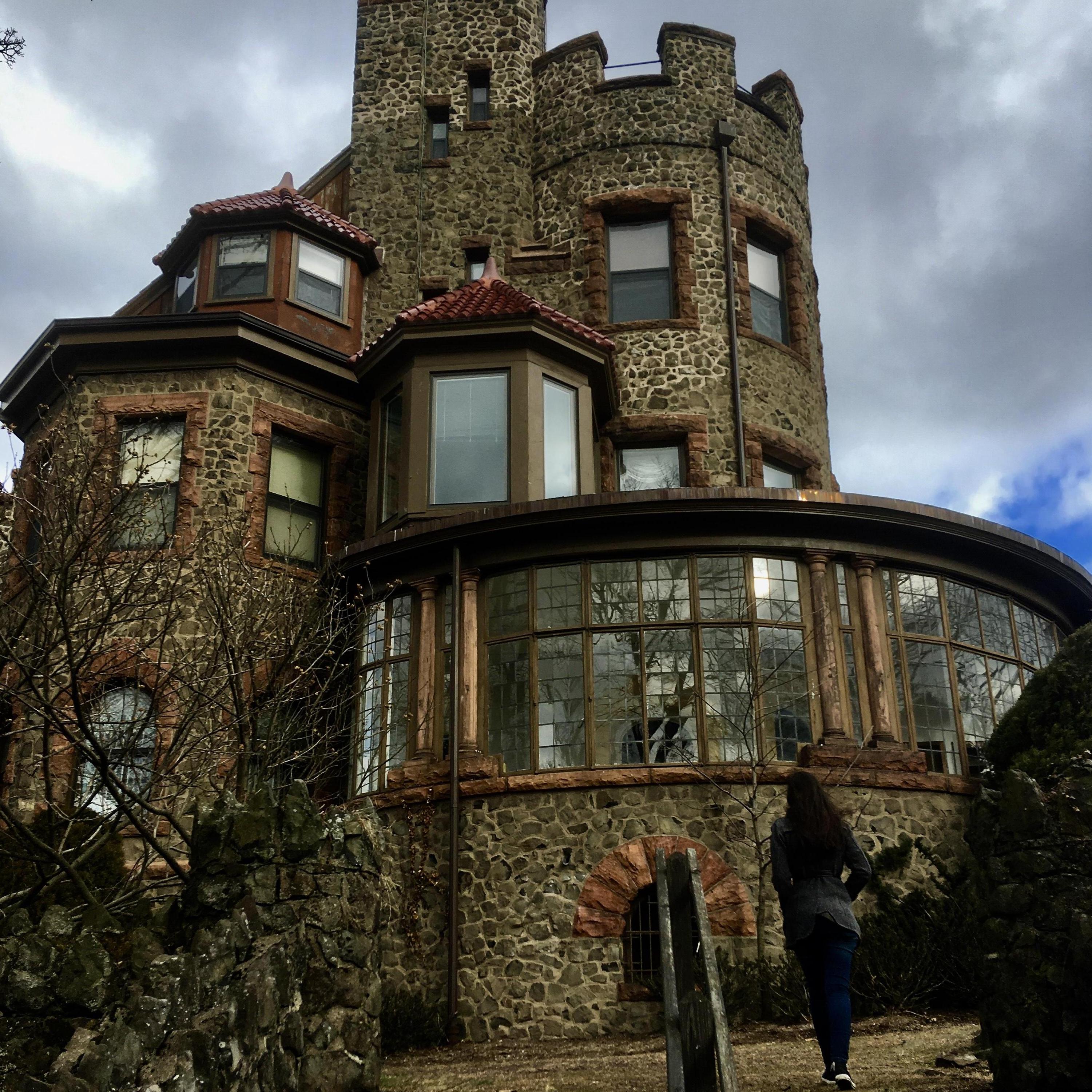 Date: January 9, 2019
Days Dating: #233
Location: Kip's Castle, NJ
Much to Ben's reluctance, Rebecca tried to open all of doors this castle had to offer. None of them were unlocked (unfortunately).