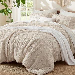 Bedsure Tufted Boho Comforter Set Queen Size - Beige Boho Bed Set, GentleSoft™ 3 Pieces Farmhouse-Style Embroidery Bedding, Gifts for Woman, Soft Jacquard Queen Comforter for All Seasons