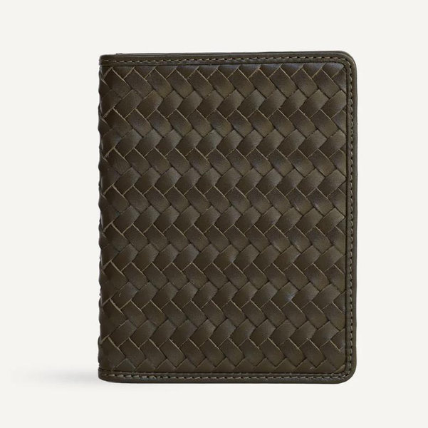 Este Passport Holder in Olive - Signature Weave