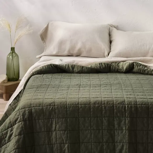 Full/Queen Heavyweight Linen Blend Quilt Olive Green - Casaluna™