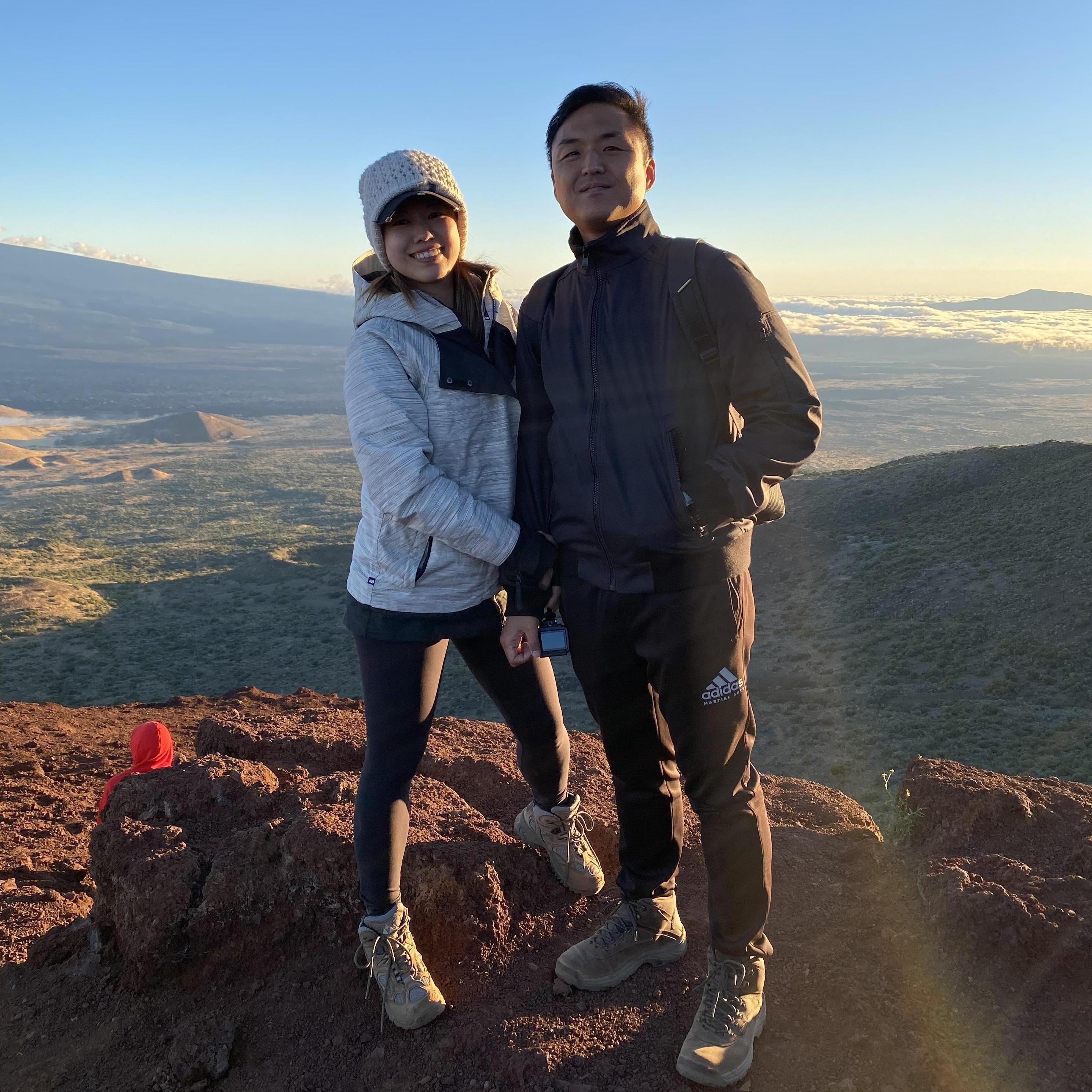 Mauna Kea visitor center at sunset before stargazing