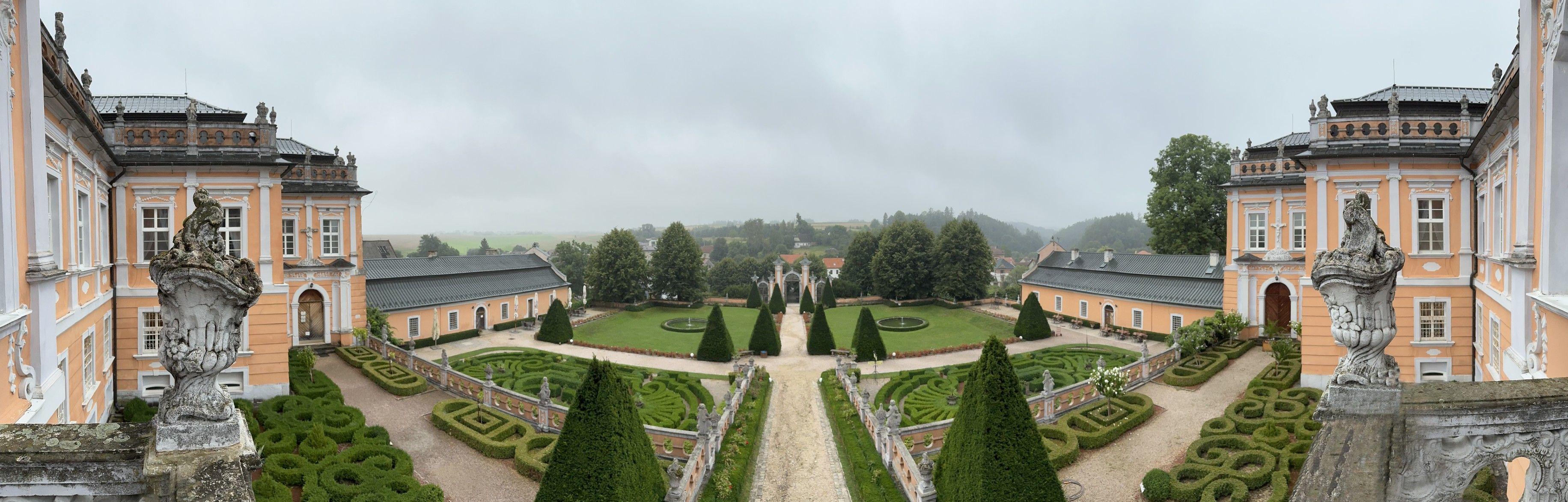 The Wedding Website of Alena Akse and Austin Carlson-Sustarsic