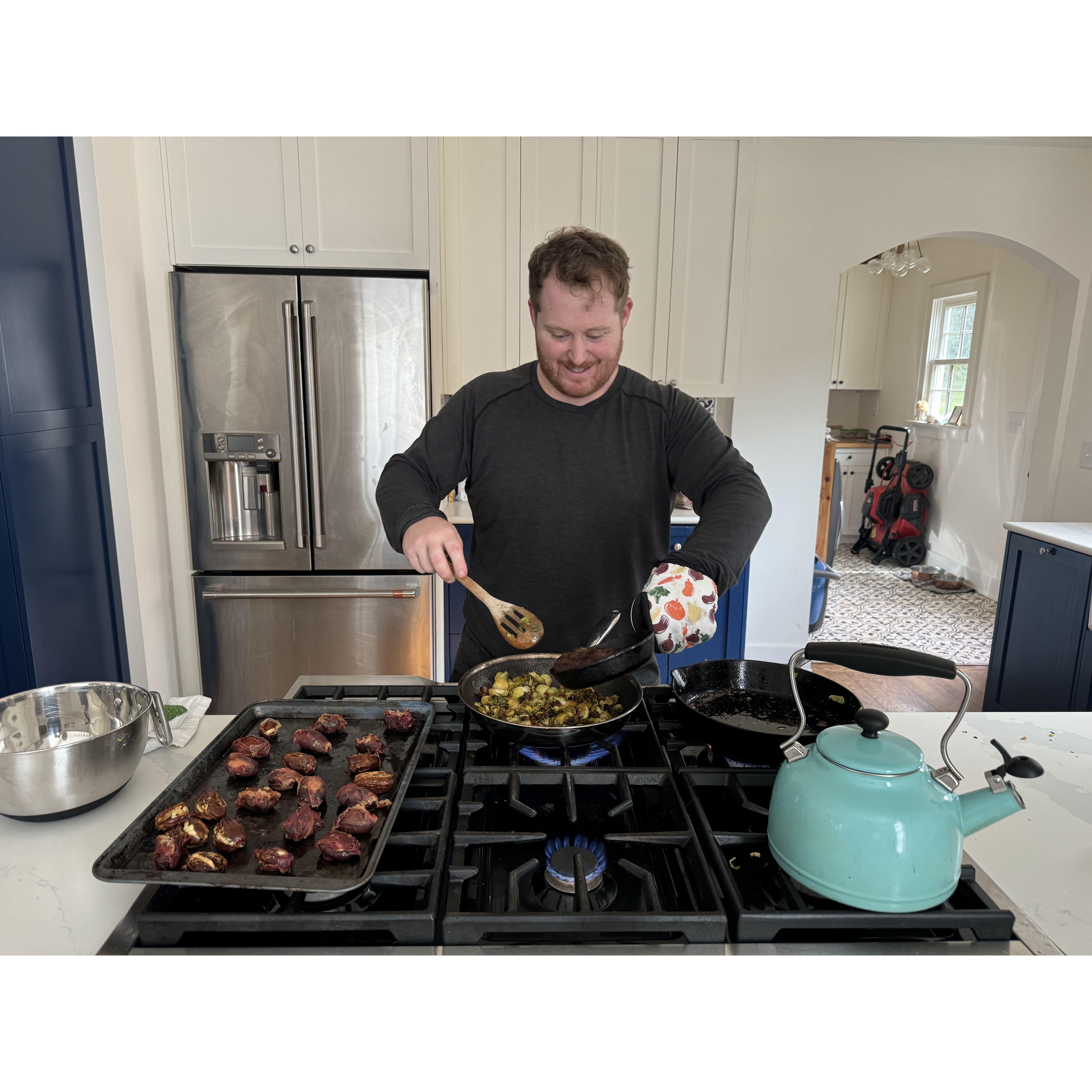 Richard cooks and looks good doing it!