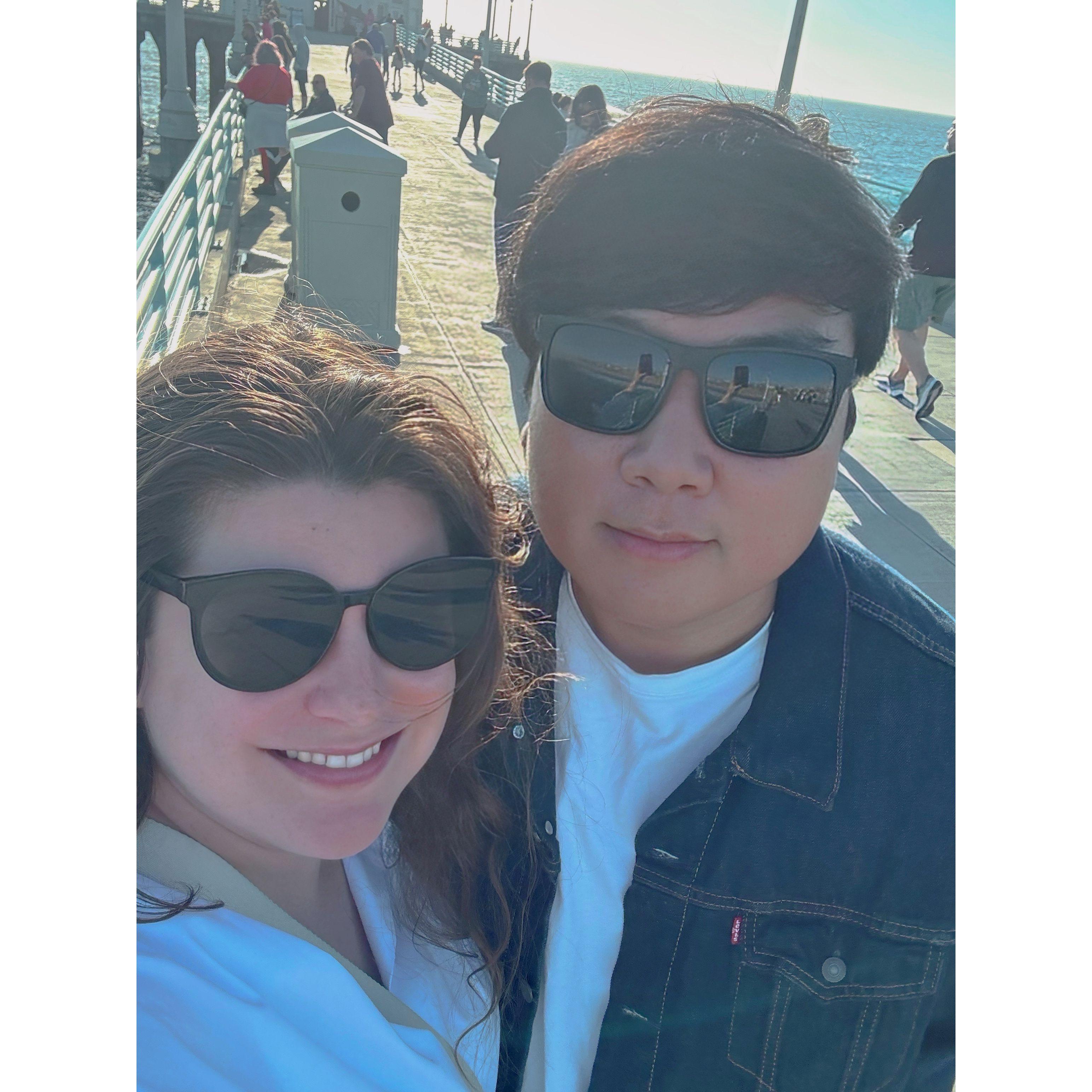 On our anniversary, we revisited Manhattan Beach, where we had our first date.  기념일에 저희는 처음 데이트했던 맨해튼 해변에 다시 갔습니다.