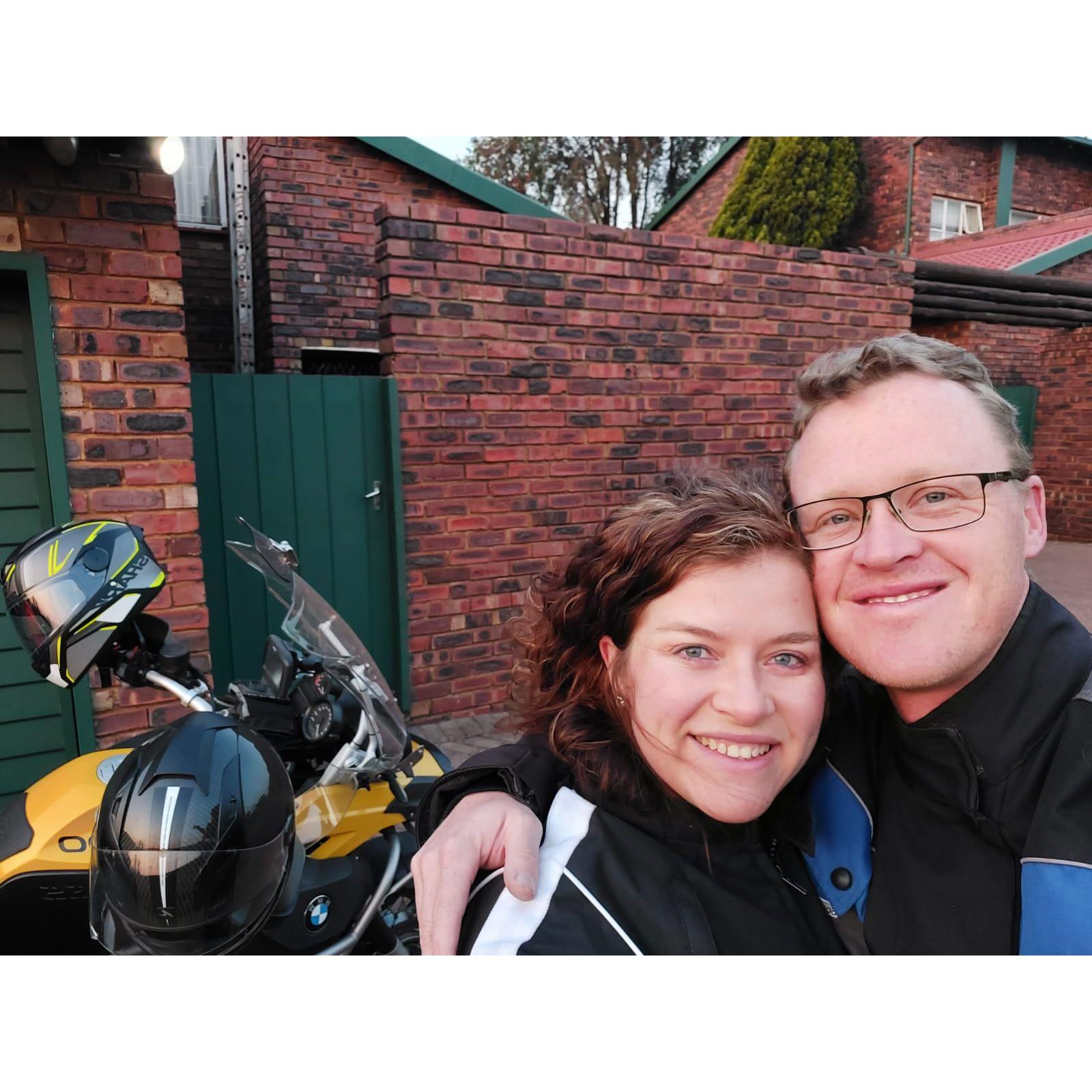 Die groot plan om Hardus se motorfiets in Koekenaap te kry by hom. 'n Roadtrip!
