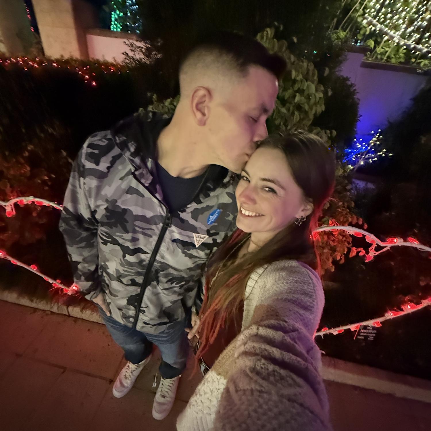 <3