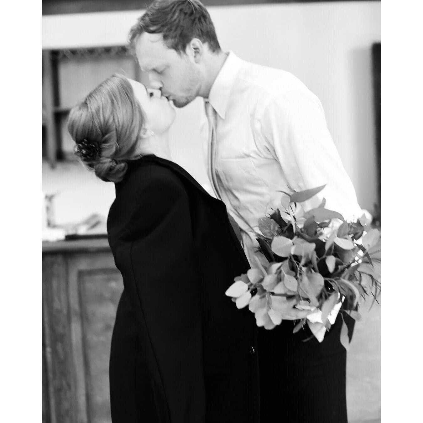 A friend of Abbi's sister Melissa snapped this during Melissa's wedding.