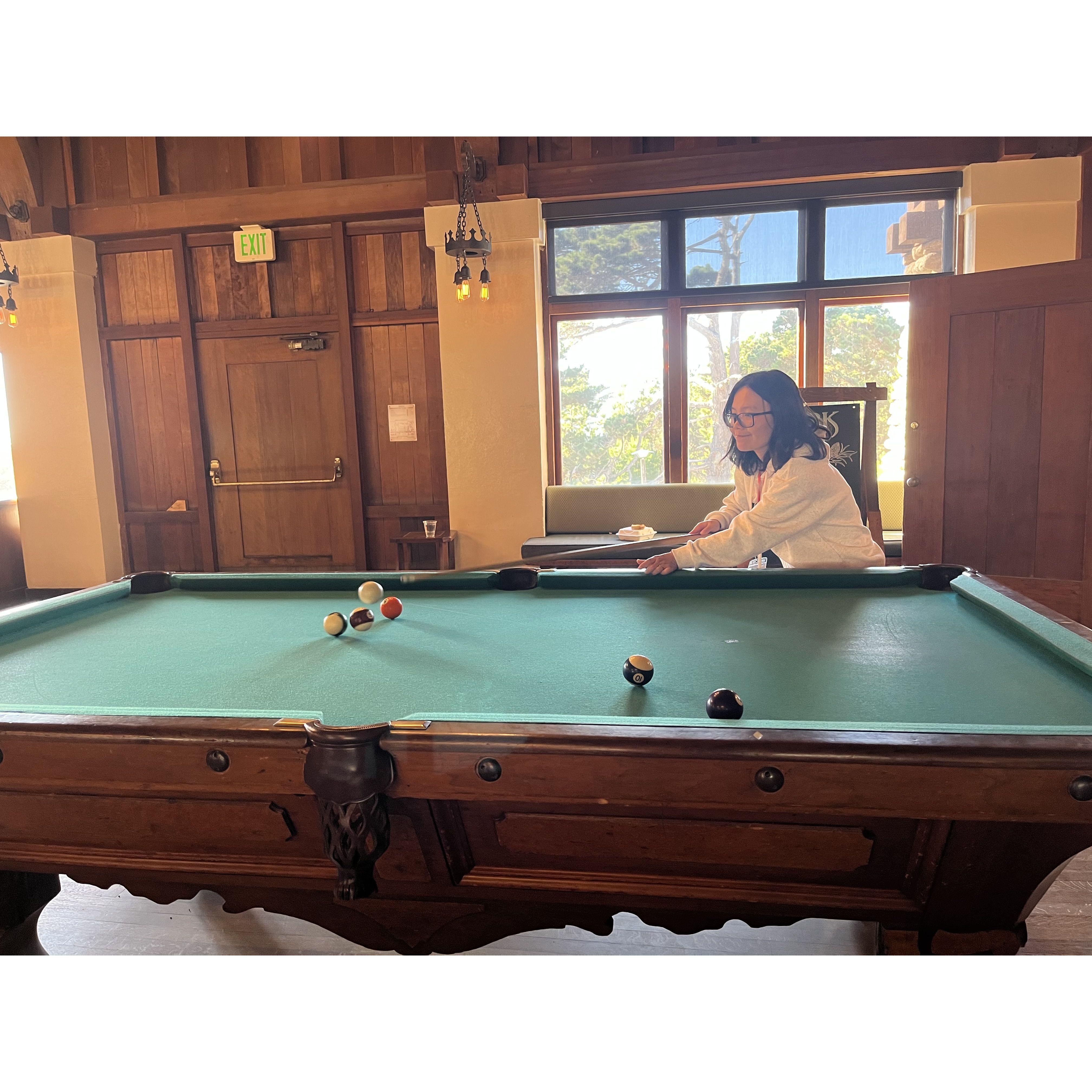 Tutu firstly played the billiards before leaving!