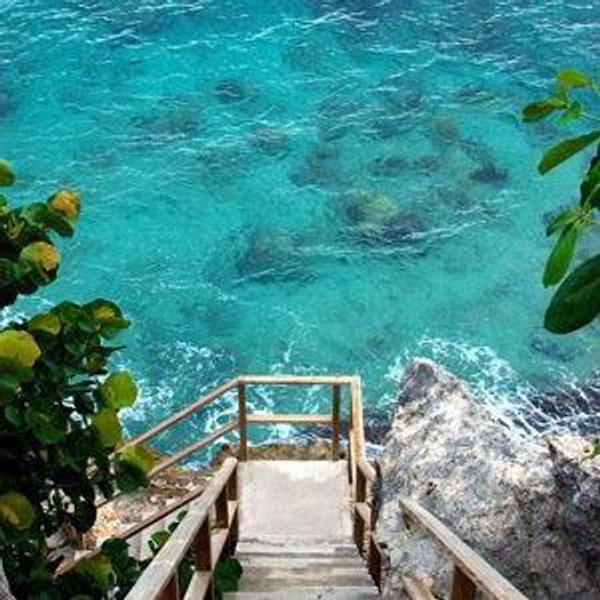 We're Going to Curaçao!