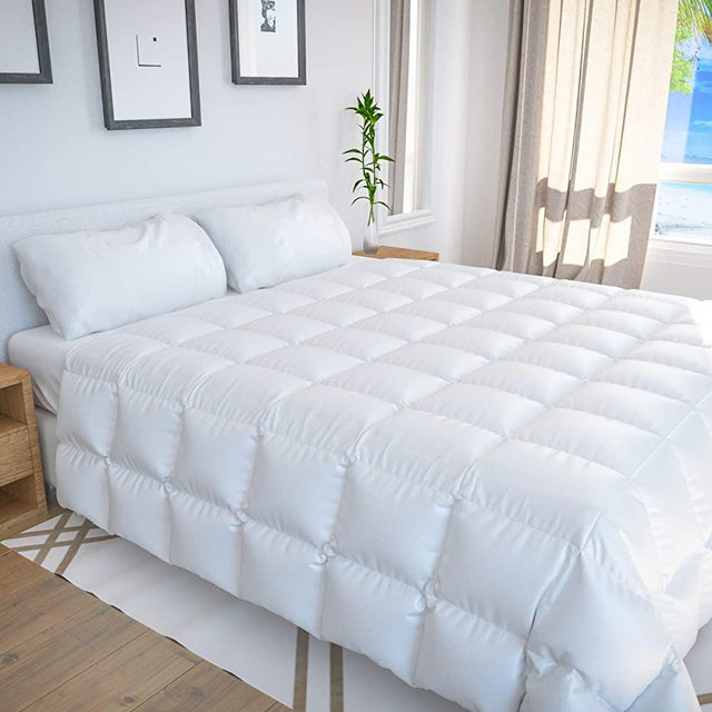 Bamboo Bay All Season Oversized King Comforter - 100% Organic Bamboo Oversized King Comforter - Oversized King Duvet Insert - Quilted Oversized King Down Alternative Comforter - 98 x 116 Inch - White