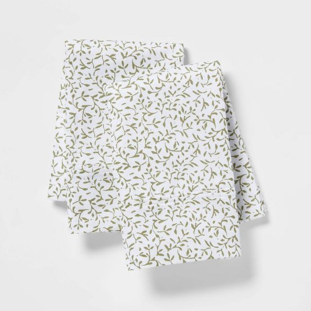 King 400 Thread Count Performance Printed Pillowcase Set Green Vine - Threshold™
