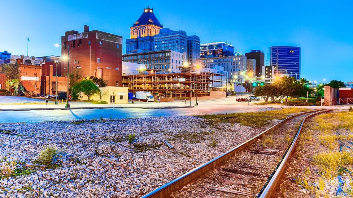 The Wedding Website of Chelsea Dickey and Justin Paggao