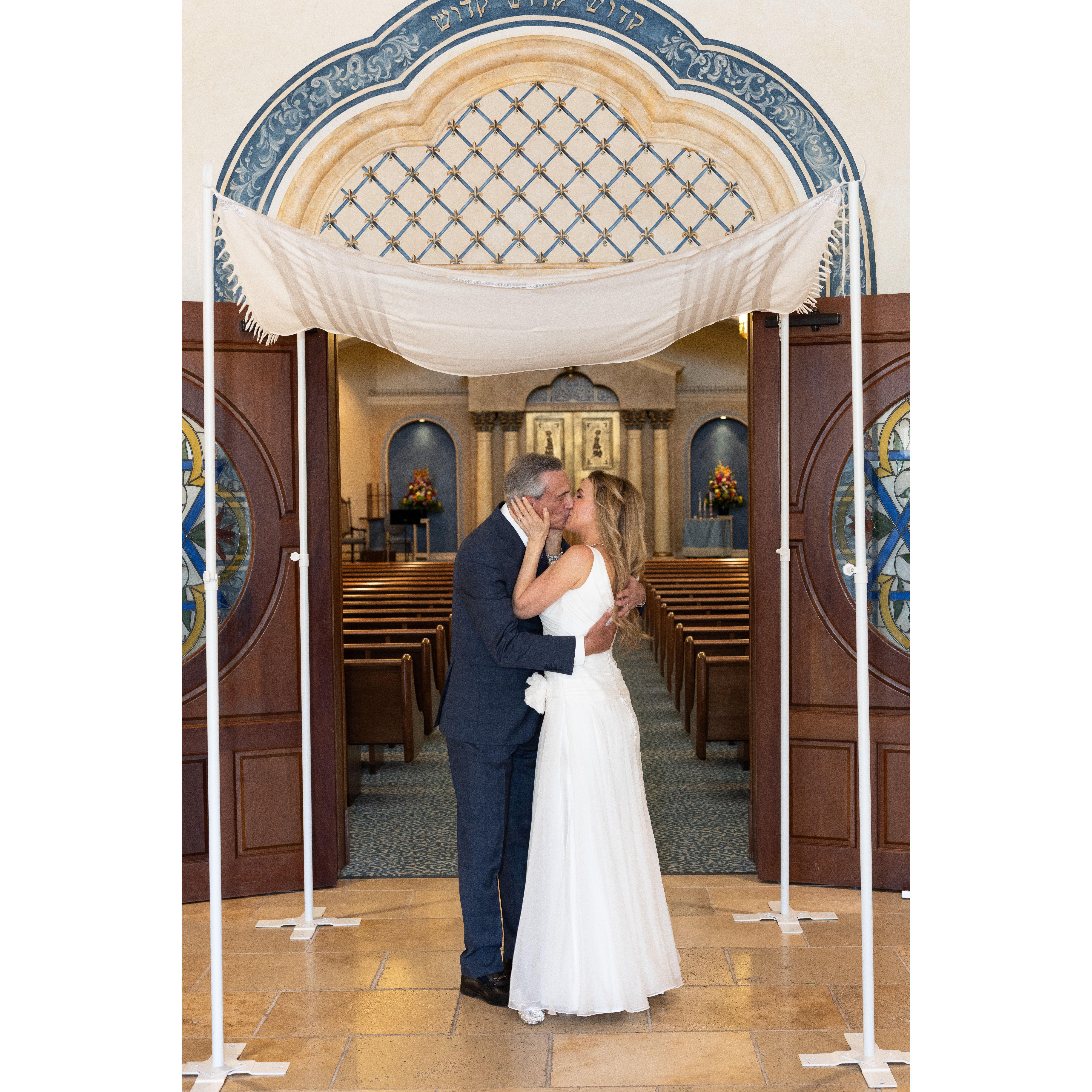 Vow ceremony on April 26, 2025 at Temple Judea