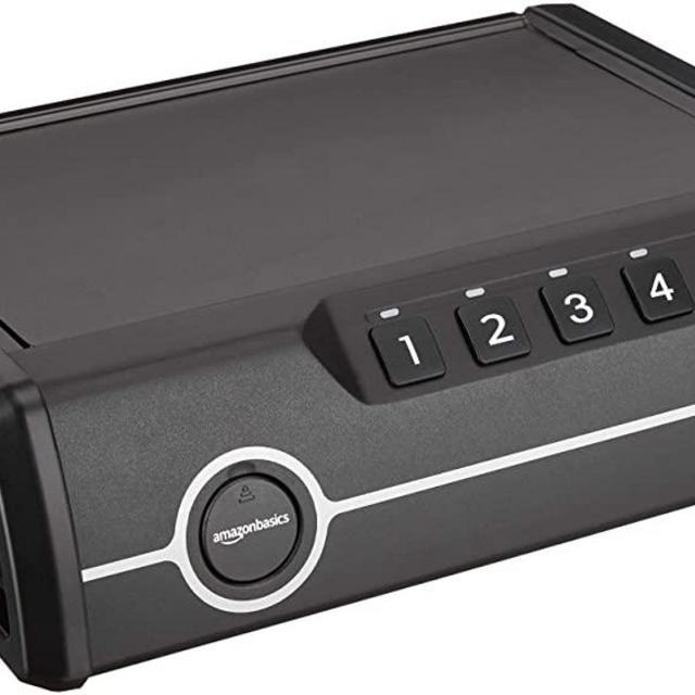 AmazonBasics Deluxe Quick-Access Firearm Safety Device with Biometric Fingerprint Lock