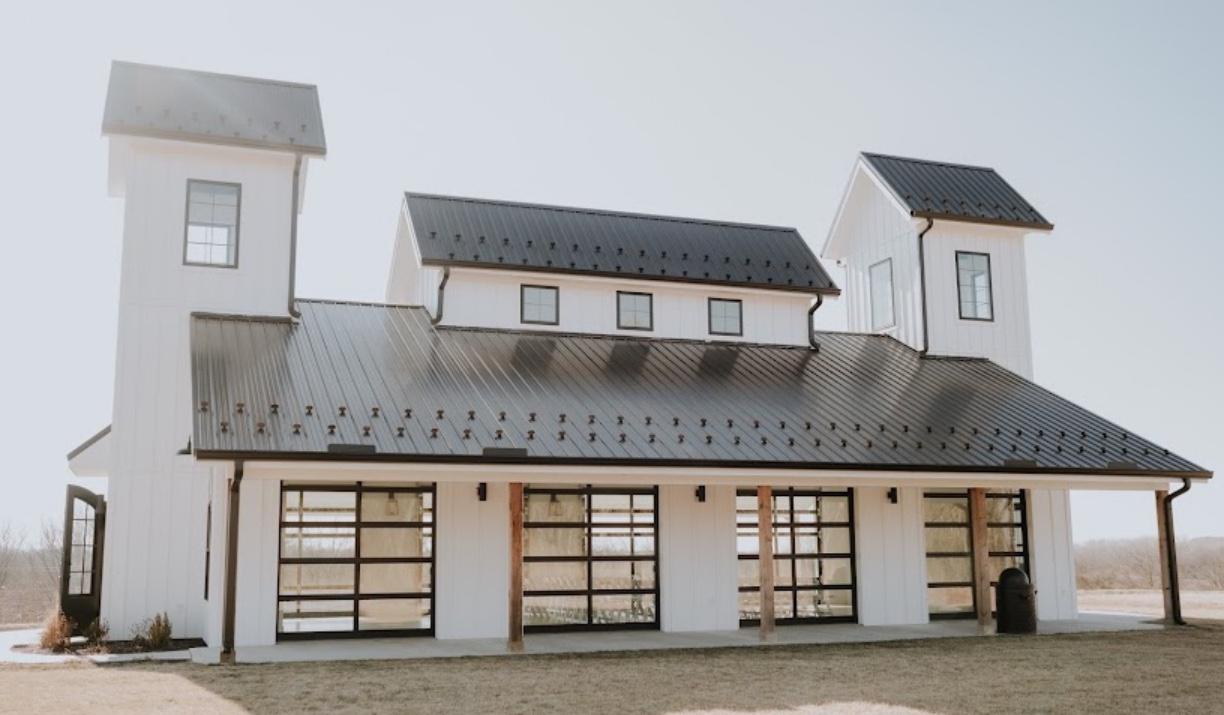 The Wedding Website of Jalen Charleston and Ra’Vionna Biggins