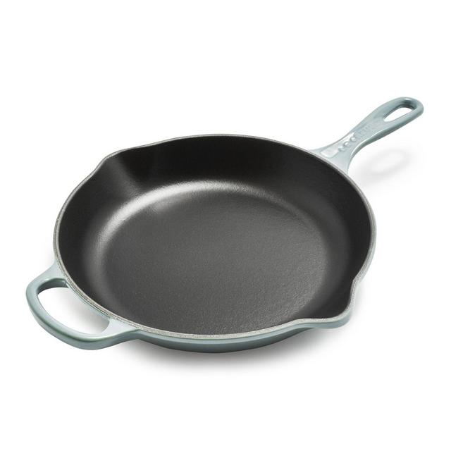 Le Creuset Signature Cast-Iron Skillet, 10.25"