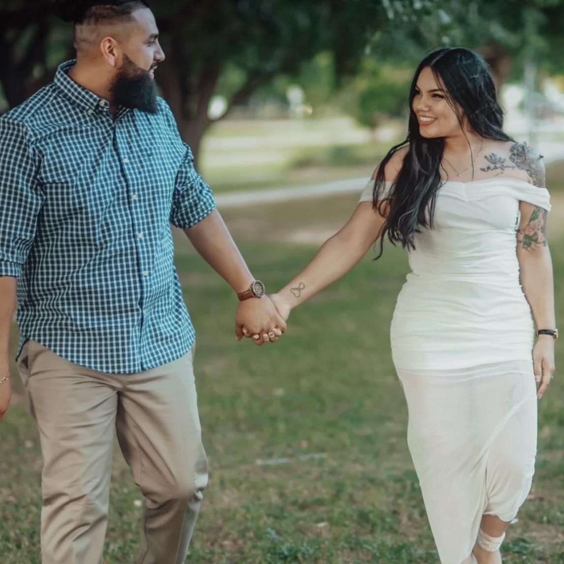 Walking into our new life together!

Traduccion: ¡Caminando juntos hacia nuestra nueva vida!