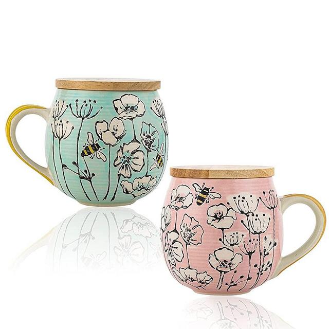 Taimei Teatime Ceramic Coffee Mug with lid, 16.9-oz Large Coffee Mug Set of 2 in British Rural Style with Handpainted Bee and Floral Pattern, Tea Cup Set Gifts for Couple