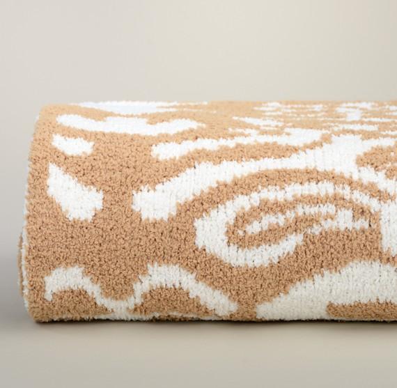 Signature Damask • Throws & Blankets