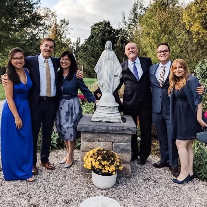 Beairsto family photo with the whole gang!