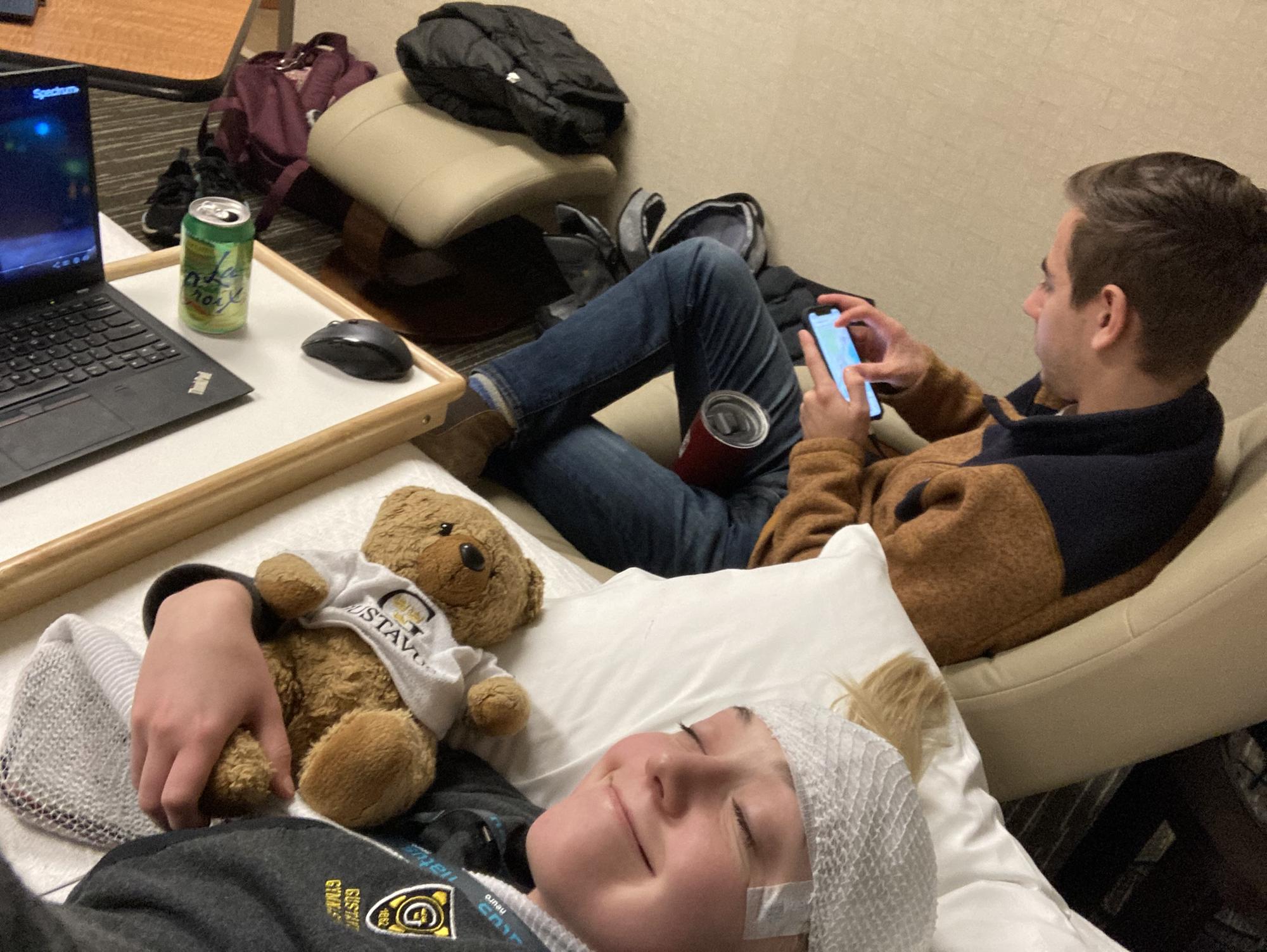 Feb 2023: Lauren underwent a 24 hour EEG with Zach being her biggest supporter through it all. He must’ve been good luck because she finally got an Epilepsy diagnosis after 14 years of no answers!