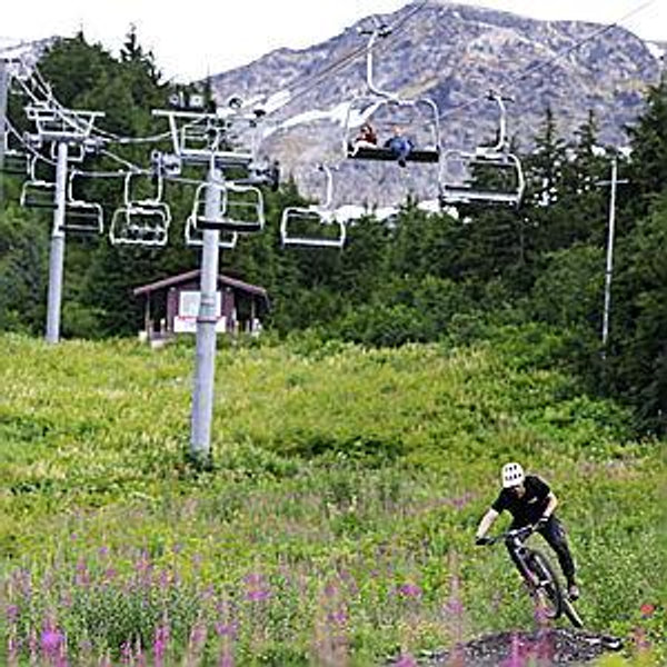 🚵🏻‍♀️ Mountain Biking at Alyeska Resort