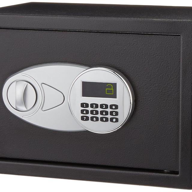 AmazonBasics Security Safe 0.5 Cubic Feet