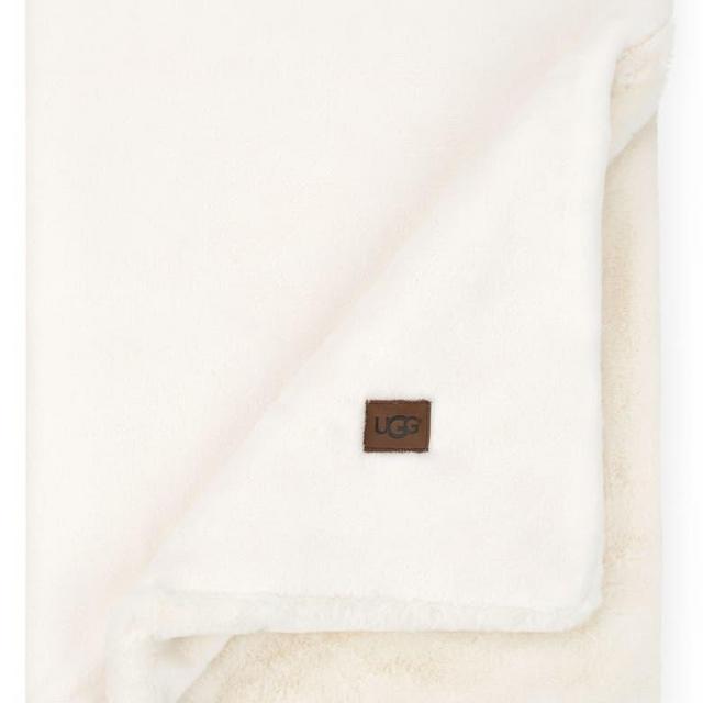 Coastline Plush Throw Blanket