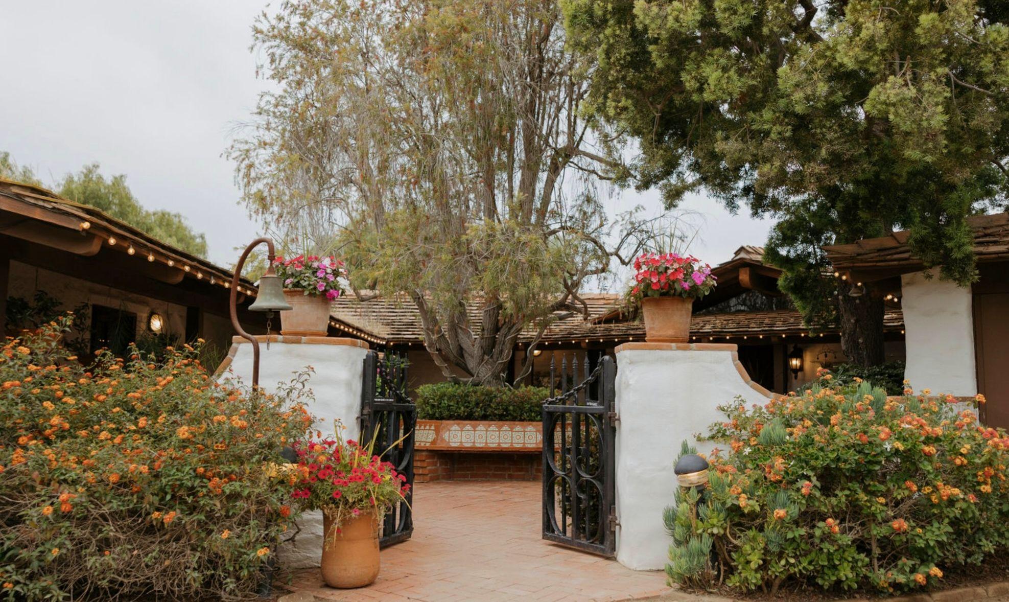 The Wedding Website of Keara Geckeler and Ethan Krug