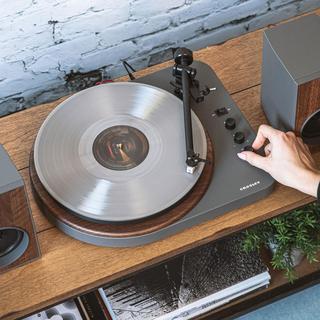 T160 Record Player with Speaker