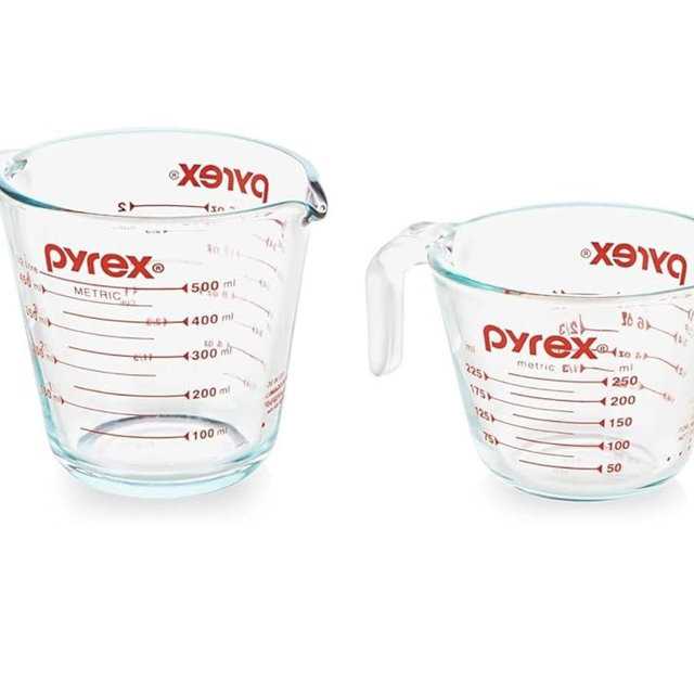 Pyrex Essentials (2-Pack) Glass Measuring Cups Set, (1 & 2 Cup) Measuring Cups For Prepping, Baking and Cooking, Preheated Oven, Dishwasher, Freezer, and Microwave Safe