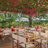 Pool Bar