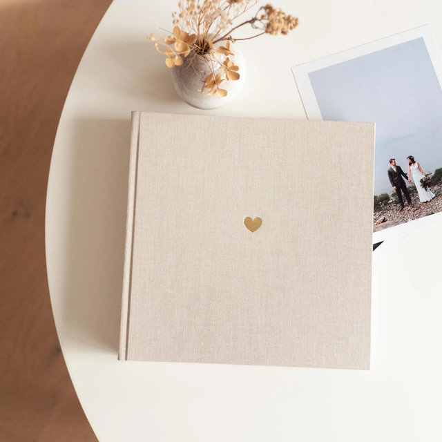 Wedding album guest book made of beige linen | HEART | Gold embossing | Photo album | PERSONALIZABLE