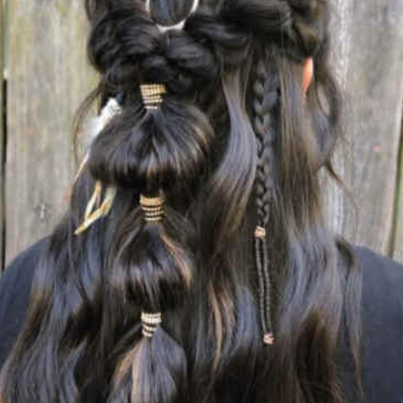 Great hair idea.
