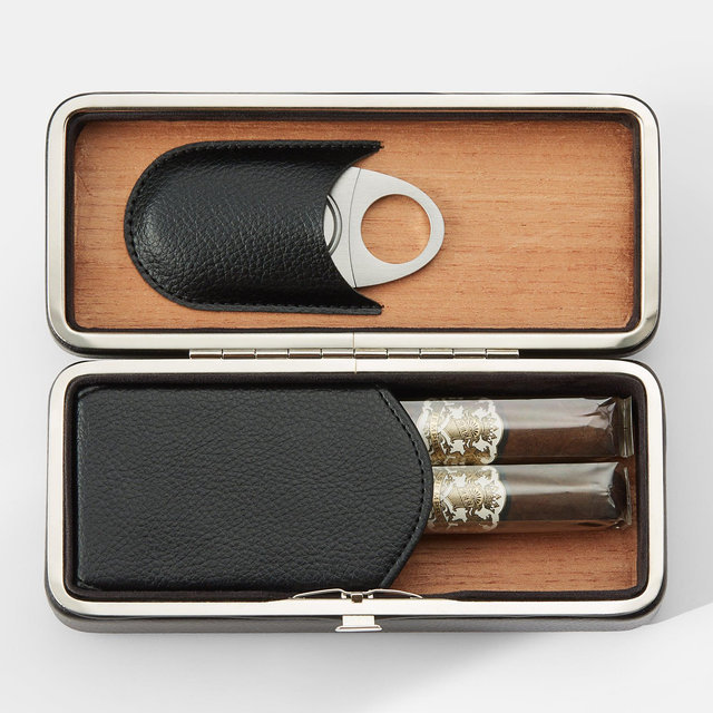 Engraved Vegan Leather & Cedar Cigar Travel Case