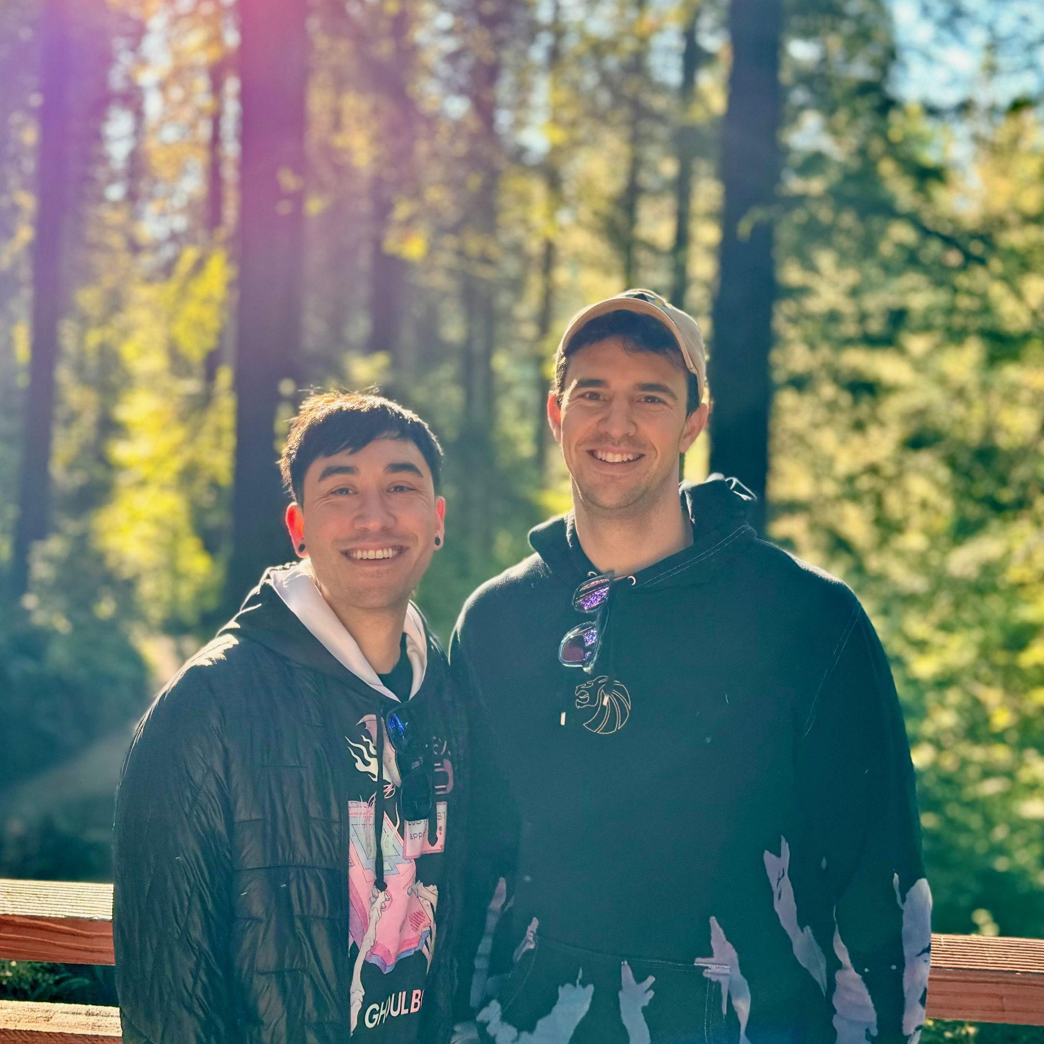 cheesin’ on the forest lookout at Portland’s Hoyt Arboretum 🌲