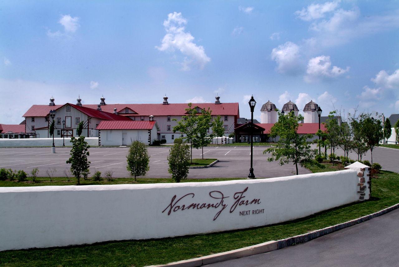 The Wedding Website of Carlie Flanagan and Patrick McCann