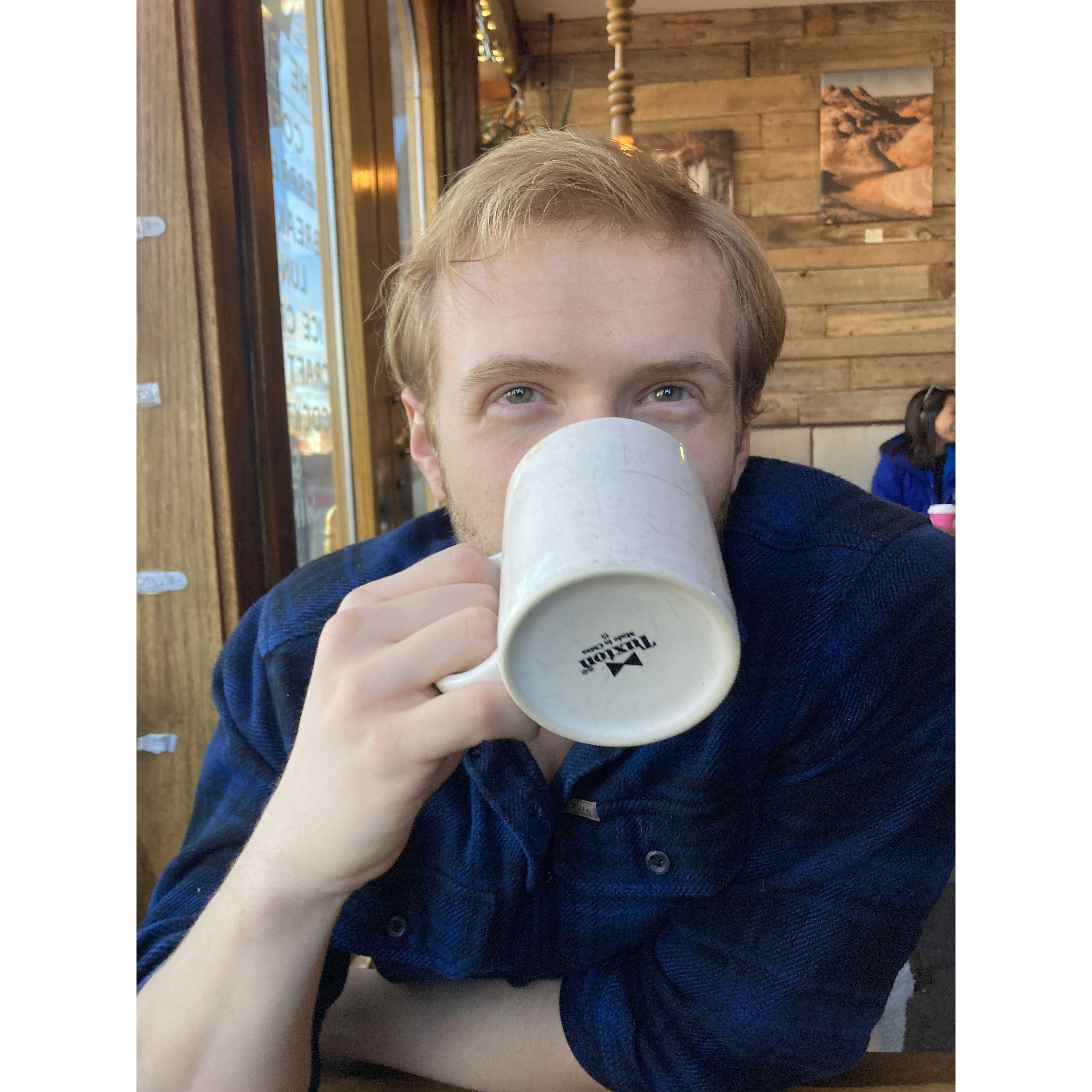 Post Thanksgiving Breckenridge day trip! May or may not have bought matching mugs from The Crown.