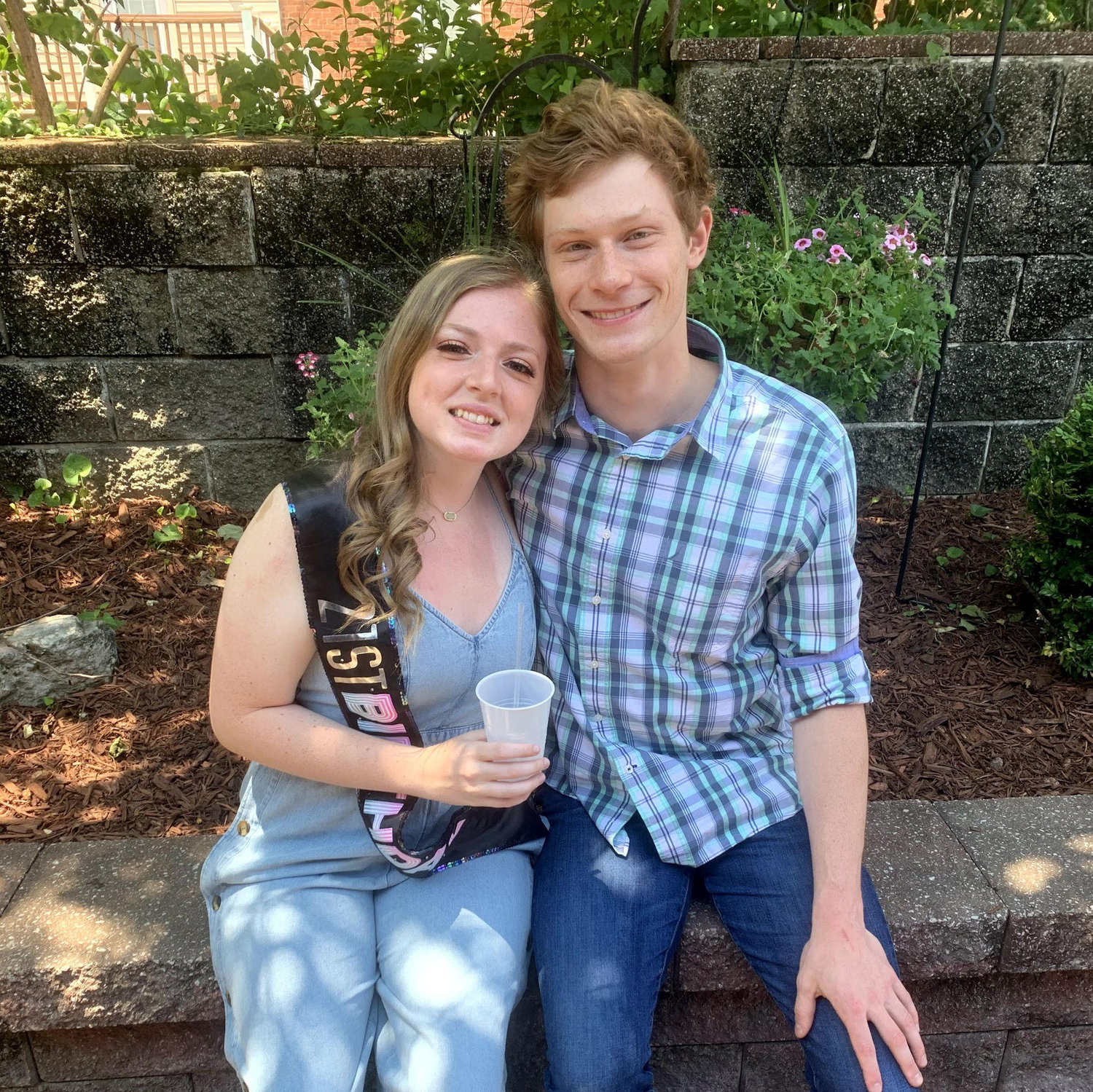 Jon flew out to surprise Remi on her 21st birthday in STL!