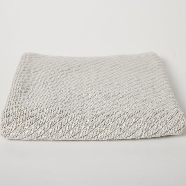 Coyuchi Air Weight Organic Bath Mat (Color: Fog)