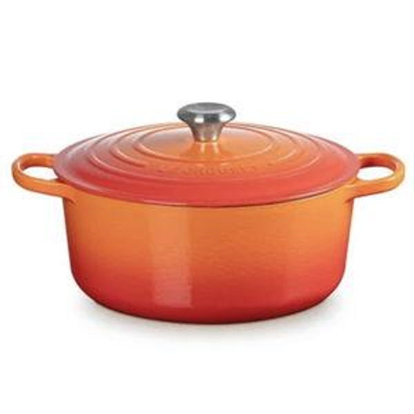 Le Creuset Signature Round Dutch Oven, 7.25 qt. - Flame