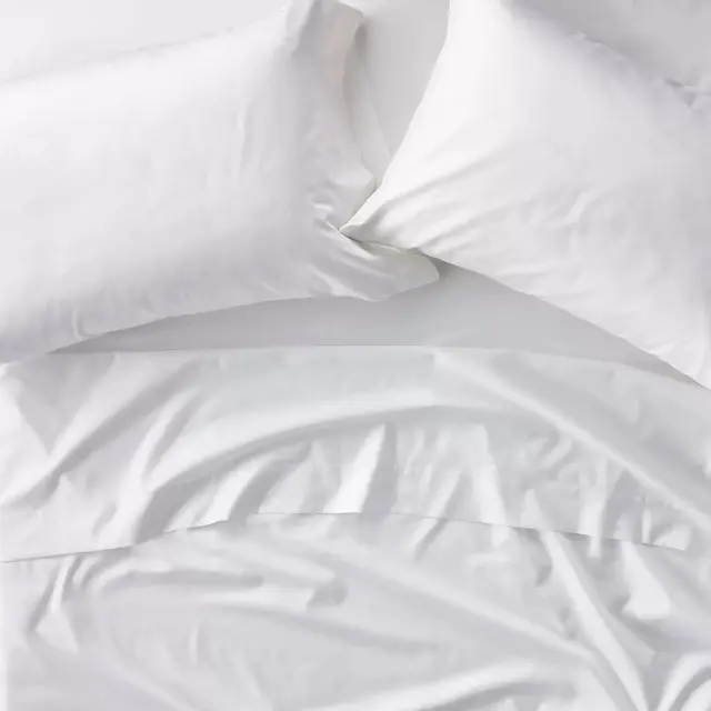 Queen 600 Thread Count Sateen Sheet Set White - Casaluna™