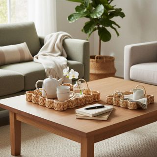 Woven Water Hyacinth Scalloped 2-Piece Square Tray