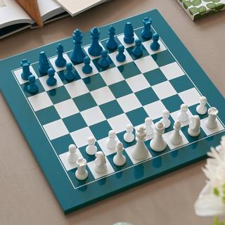 The Gambit Lacquered Chess