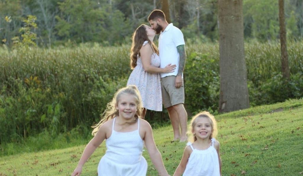 The Wedding Website of Casey Meeds and Derik Gorski-Giordano